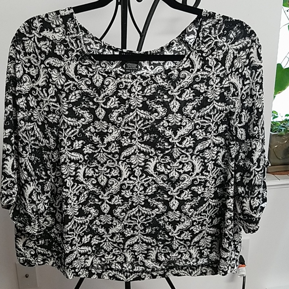 Cropped top